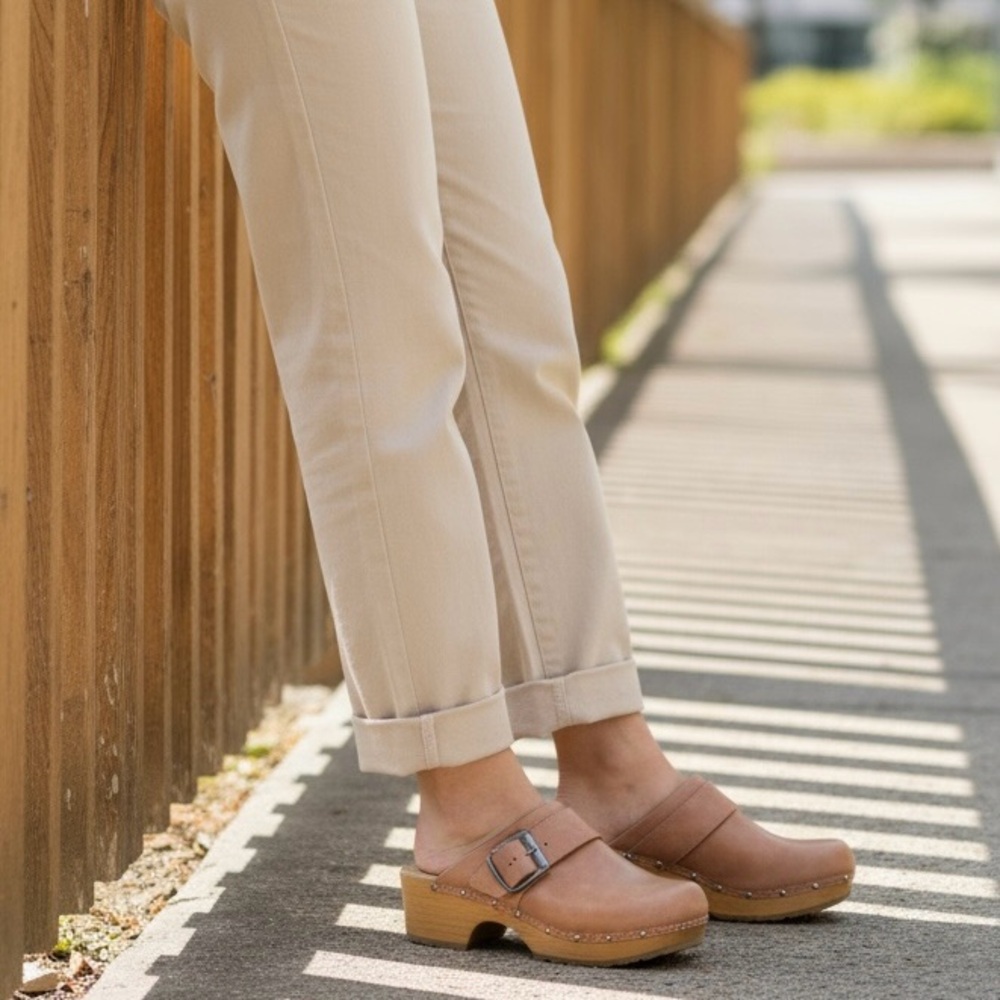 Universal Thread | FAYE Buckle Clog EUC - Picture 2 of 9